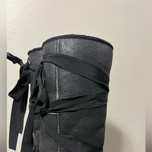 UGG Australia Tall Lace Ribbon Black Leather Sherpa Lined Boots Size 8 - Picture 4 of 13